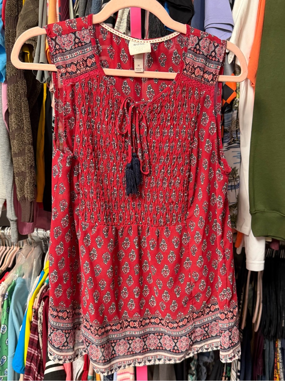 Knox Rose women’s size medium sleeveless blouse red black smocked tie front